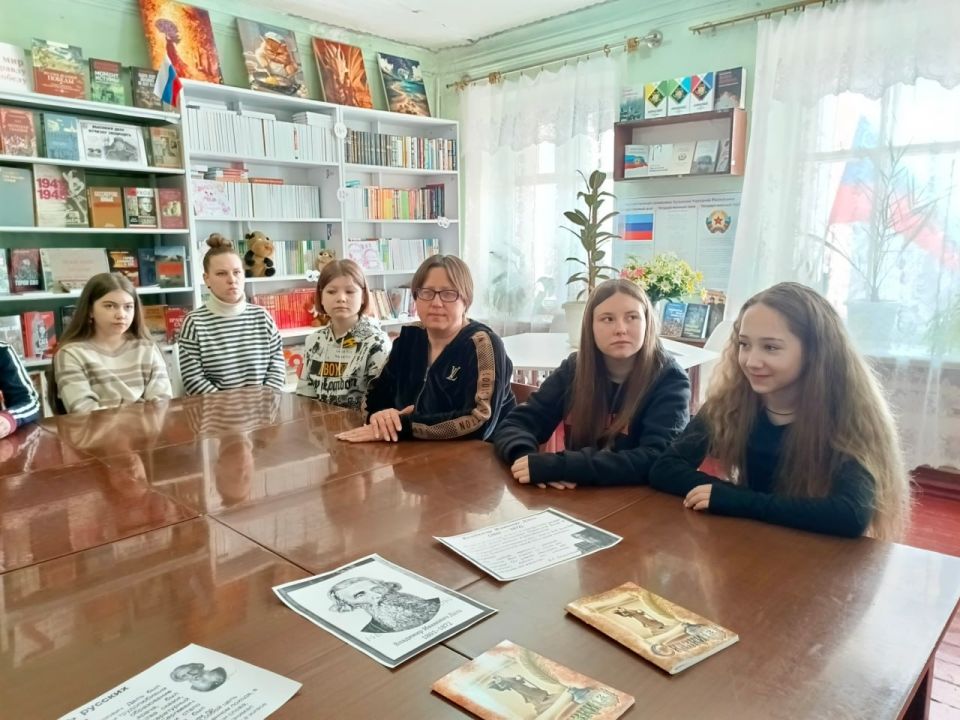 Владимир Иванович Даль — выдающийся лексикограф, писатель, этнограф и неутомимый собиратель народного творчества, чьё имя навсегда вписано в историю отечественной культуры Владимир Иванович Даль — выдающийся лексикограф, писатель, этнограф и неутомимый собиратель народного творчества, чьё имя навсегда вписано в историю отечественной культуры