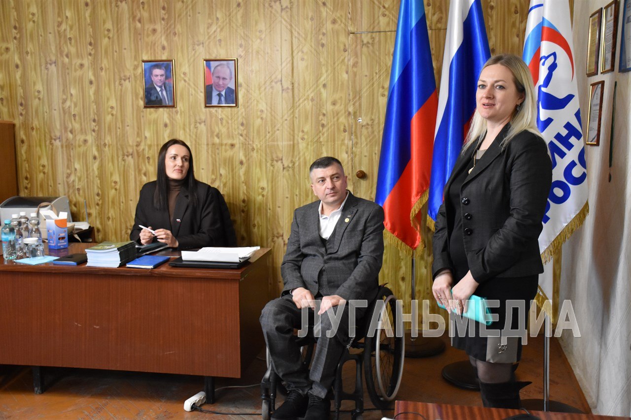 В Краснолучском округе продолжаются обучающие интенсивы для жителей муниципалитета в рамках проекта «Электронный гражданин» В Краснолучском округе продолжаются обучающие интенсивы для жителей муниципалитета в рамках проекта «Электронный гражданин»