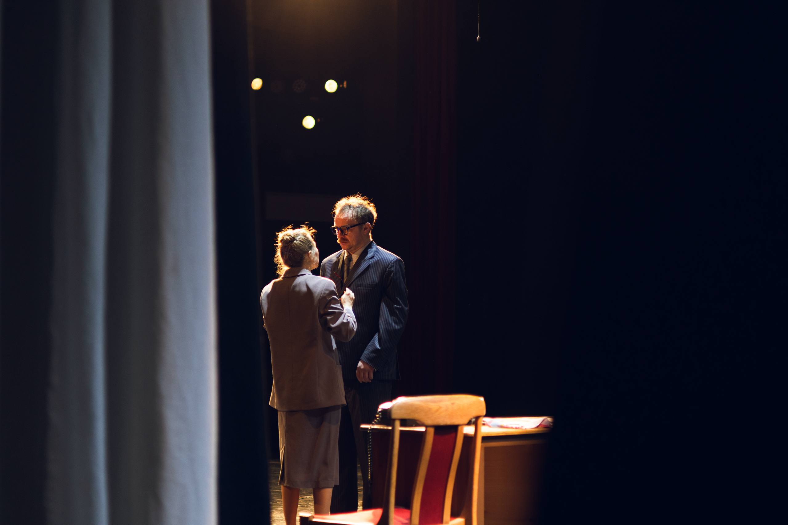 С успехом состоялась премьера в Театре Луспекаева С успехом состоялась премьера в Театре Луспекаева