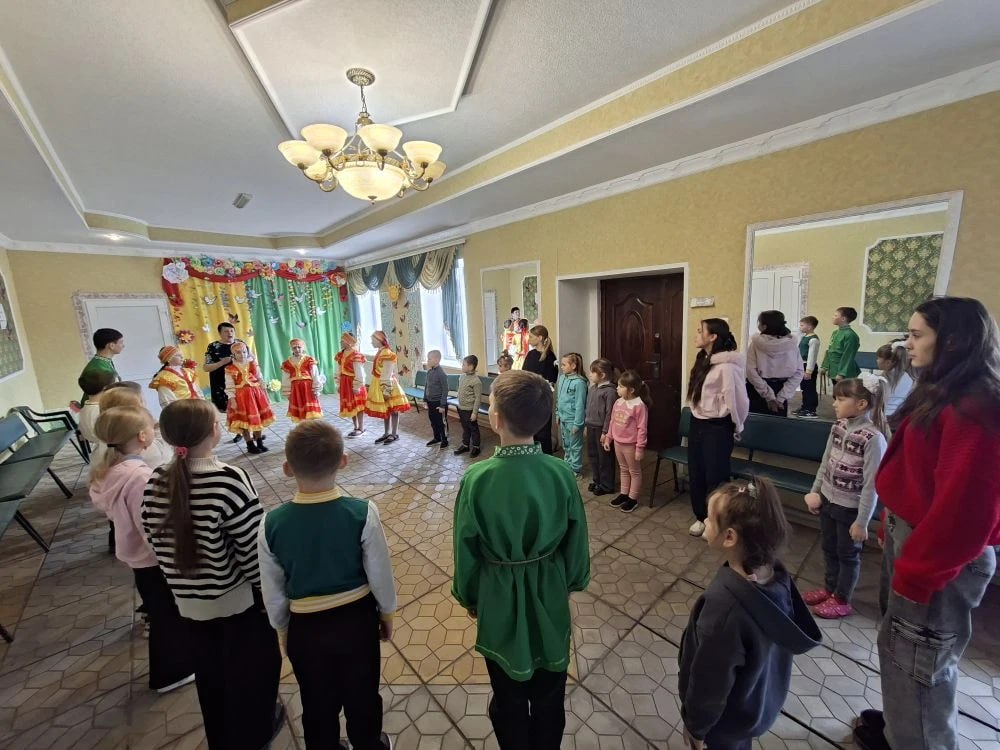 21 марта в Городищенском фольклорном центре прошел традиционный праздник встречи птиц «Жавороночки, прилетите к нам» 21 марта в Городищенском фольклорном центре прошел традиционный праздник встречи птиц «Жавороночки, прилетите к нам»