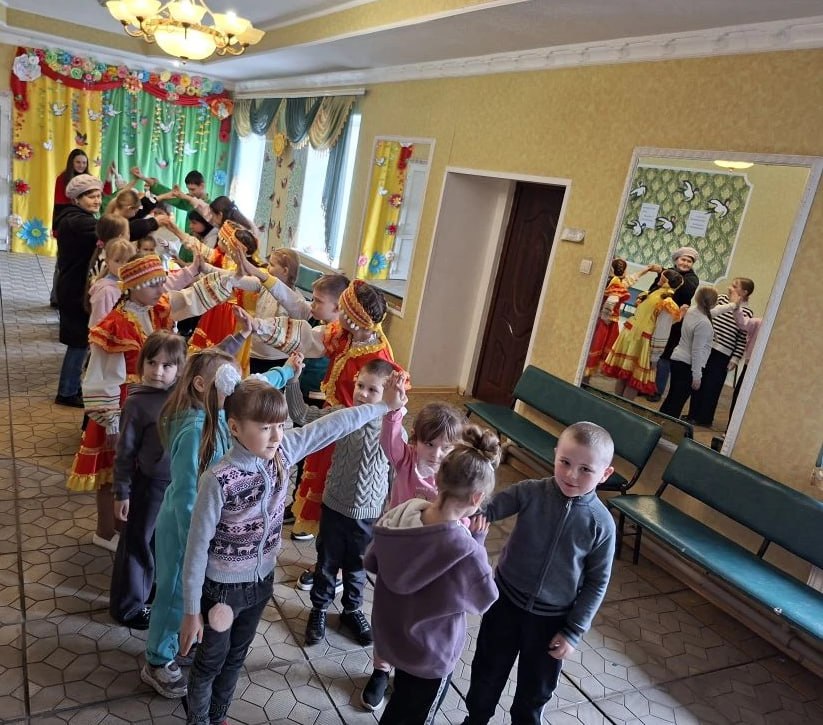 21 марта в Городищенском фольклорном центре прошел традиционный праздник встречи птиц «Жавороночки, прилетите к нам» 21 марта в Городищенском фольклорном центре прошел традиционный праздник встречи птиц «Жавороночки, прилетите к нам»