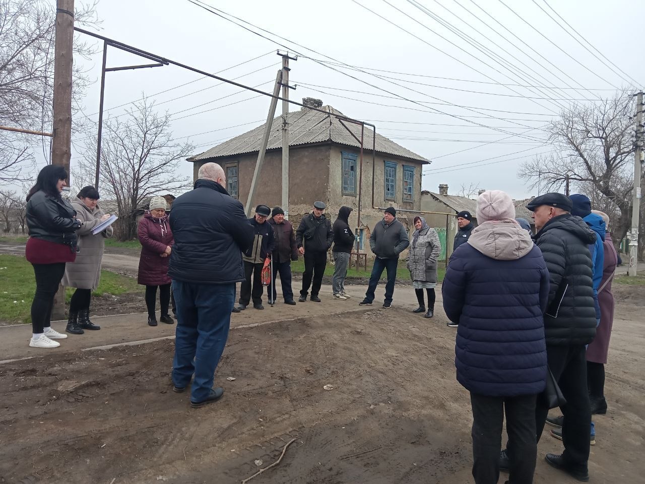 Встреча с жителями ул. Советской: шаг к созданию ТОС в пгт Встреча с жителями ул. Советской: шаг к созданию ТОС в пгт