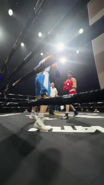 Накал. Отдай свой голос боксу!