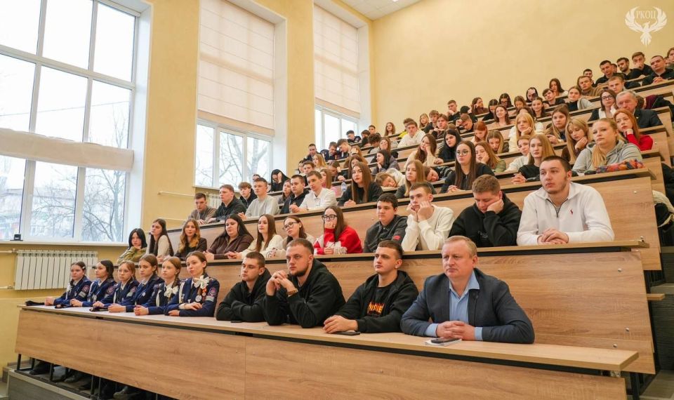 Ценности, единство, будущее: в ЛГУ им. В. Даля обсудили защиту Отечества Ценности, единство, будущее: в ЛГУ им. В. Даля обсудили защиту Отечества