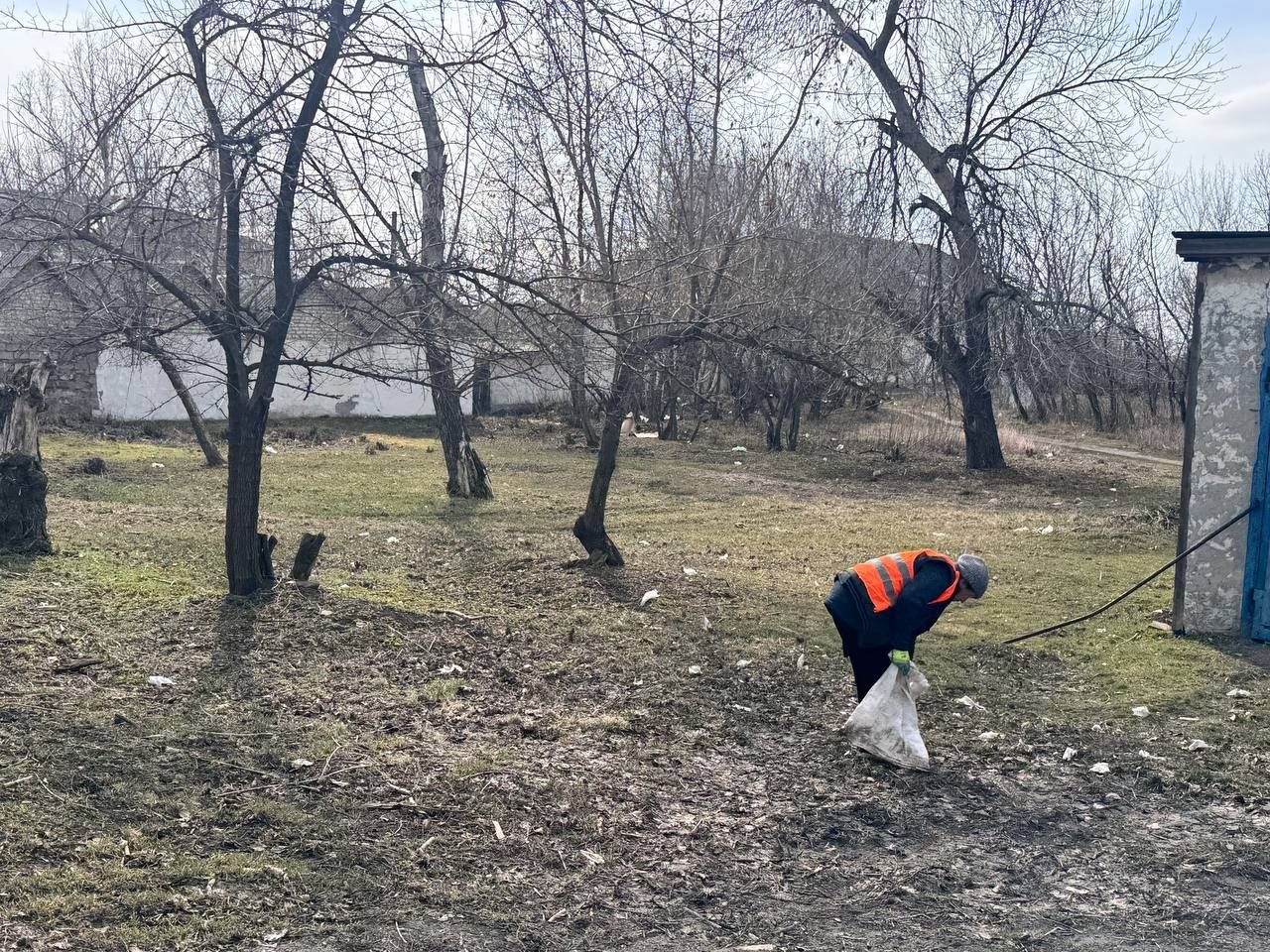 Андрей Рубанцов: В Ровеньках продолжается весенняя уборка городского округа Андрей Рубанцов: В Ровеньках продолжается весенняя уборка городского округа
