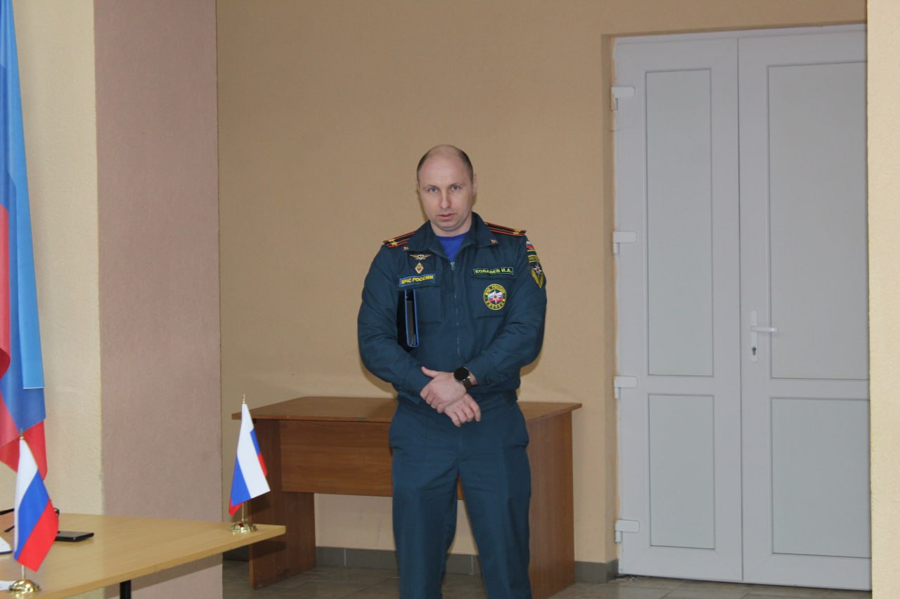 Виталий Коваленко: Сегодня провел еженедельное аппаратное совещание с начальниками структурных подразделений администрации, руководителями предприятий, учреждений и организаций Беловодского муниципального округа Виталий Коваленко: Сегодня провел еженедельное аппаратное совещание с начальниками структурных подразделений администрации, руководителями предприятий, учреждений и организаций Беловодского муниципального округа