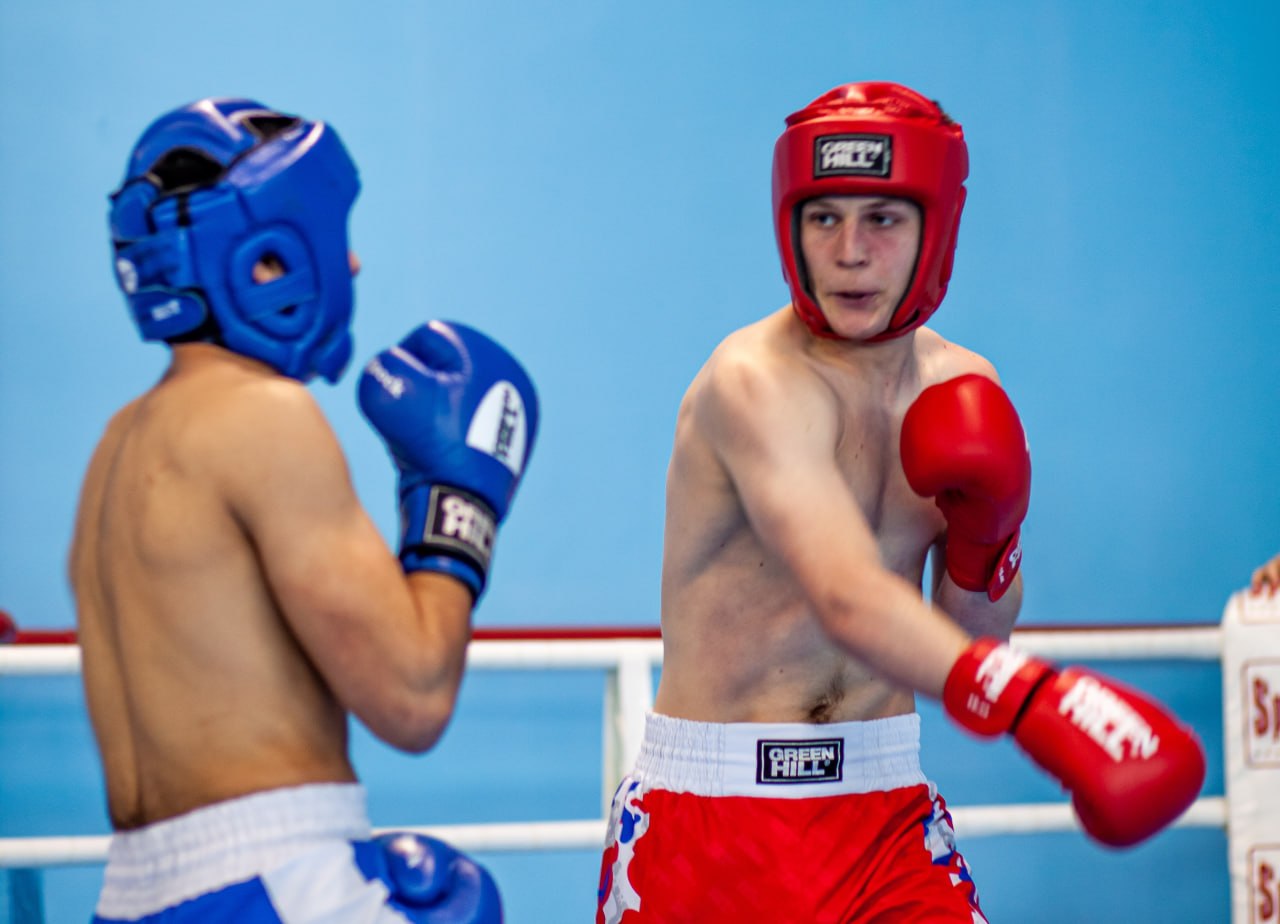 Городской округ город Алчевск, как радушный хозяин, встретил участников и гостей первенства Луганской Народной Республики по кикбоксингу Городской округ город Алчевск, как радушный хозяин, встретил участников и гостей первенства Луганской Народной Республики по кикбоксингу