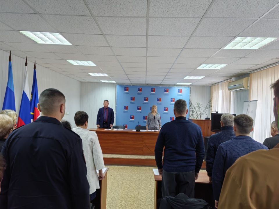 19.03.2026г. состоялось очередное заседание сессии депутатов Станично-Луганского МО. На заседании было рассмотрено 6 вопросов 19.03.2026г. состоялось очередное заседание сессии депутатов Станично-Луганского МО. На заседании было рассмотрено 6 вопросов