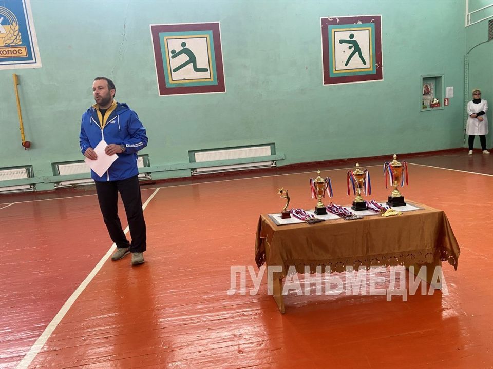 В Меловом состоялся турнир по футзалу «В здоровом теле – здоровый дух!» В Меловом состоялся турнир по футзалу «В здоровом теле – здоровый дух!»