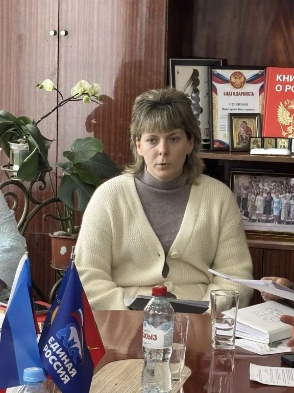 В Совете Антрацитовского муниципального округа состоялось заседание постоянных комиссий, на котором были рассмотрены вопросы в соответствии с утвержденной повесткой дня В Совете Антрацитовского муниципального округа состоялось заседание постоянных комиссий, на котором были рассмотрены вопросы в соответствии с утвержденной повесткой дня
