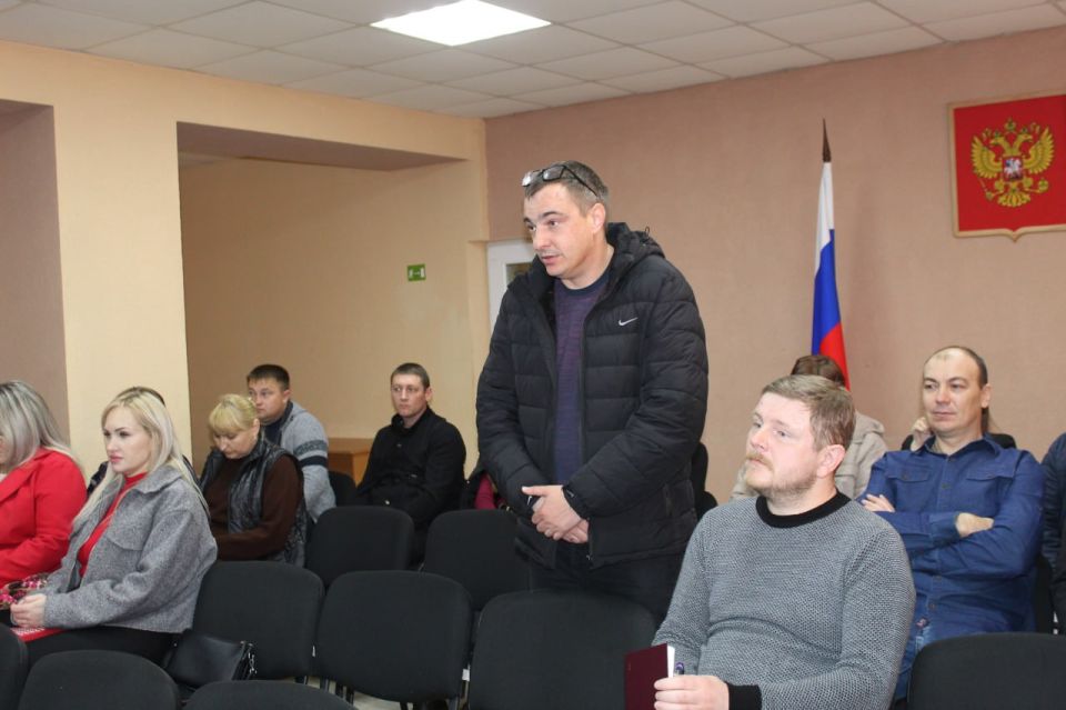 Виталий Коваленко: Сегодня провел еженедельное аппаратное совещание с начальниками структурных подразделений администрации, руководителями предприятий, учреждений и организаций Беловодского муниципального округа Виталий Коваленко: Сегодня провел еженедельное аппаратное совещание с начальниками структурных подразделений администрации, руководителями предприятий, учреждений и организаций Беловодского муниципального округа