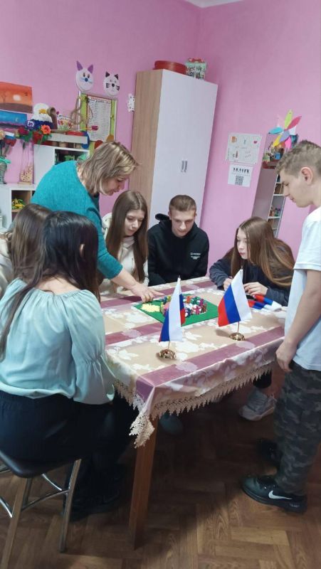 Победовский сельский клуб и библиотека провели познавательную встречу о воссоединении Крыма с Россией Победовский сельский клуб и библиотека провели познавательную встречу о воссоединении Крыма с Россией