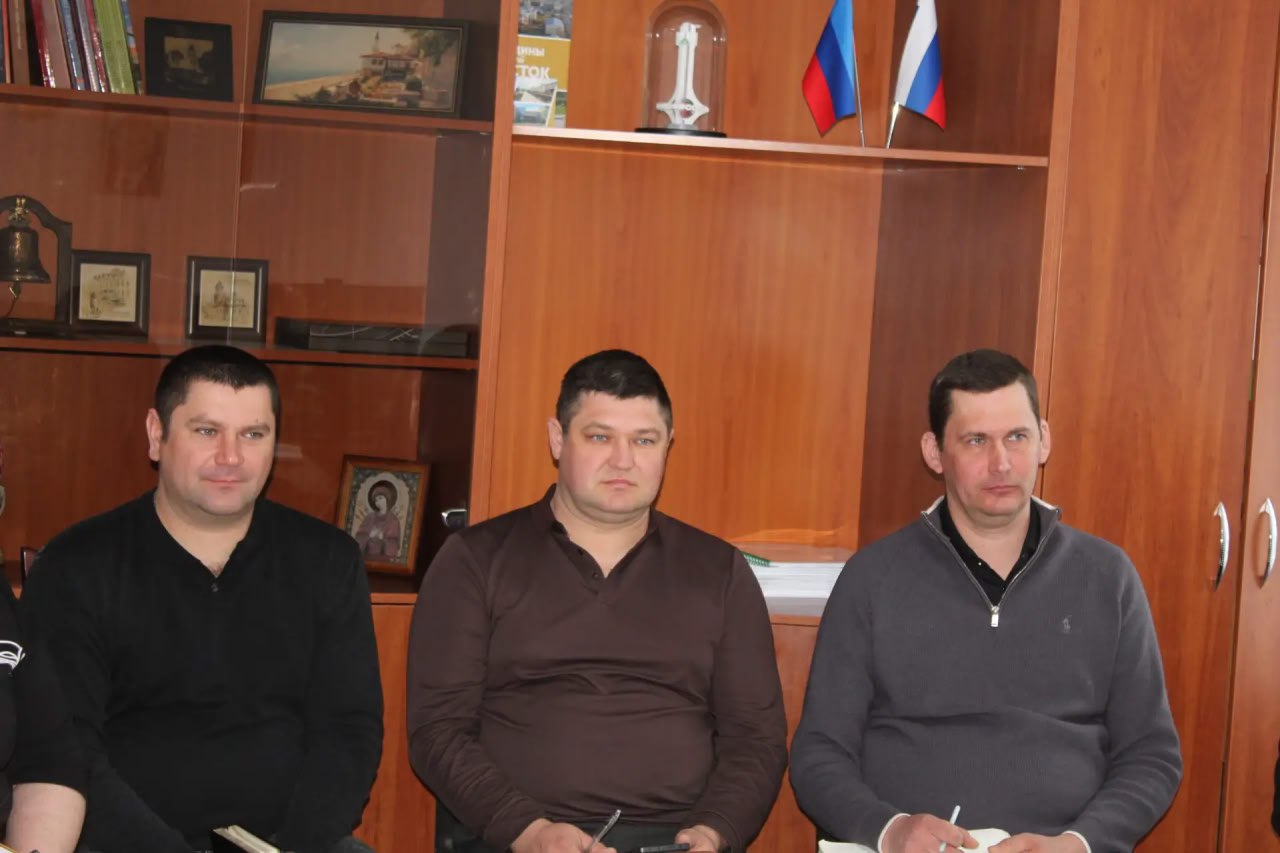 Юлия Кожухарь: Сегодня, состоялось плановое аппаратное совещание с руководителями управлений и отделов администрации Новопсковского муниципального округа Юлия Кожухарь: Сегодня, состоялось плановое аппаратное совещание с руководителями управлений и отделов администрации Новопсковского муниципального округа