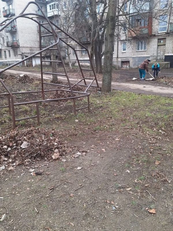 Работы по наведению санитарного порядка и благоустройству идут полным ходом Работы по наведению санитарного порядка и благоустройству идут полным ходом