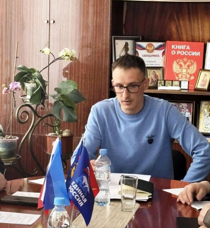 В Совете Антрацитовского муниципального округа состоялось заседание постоянных комиссий, на котором были рассмотрены вопросы в соответствии с утвержденной повесткой дня В Совете Антрацитовского муниципального округа состоялось заседание постоянных комиссий, на котором были рассмотрены вопросы в соответствии с утвержденной повесткой дня