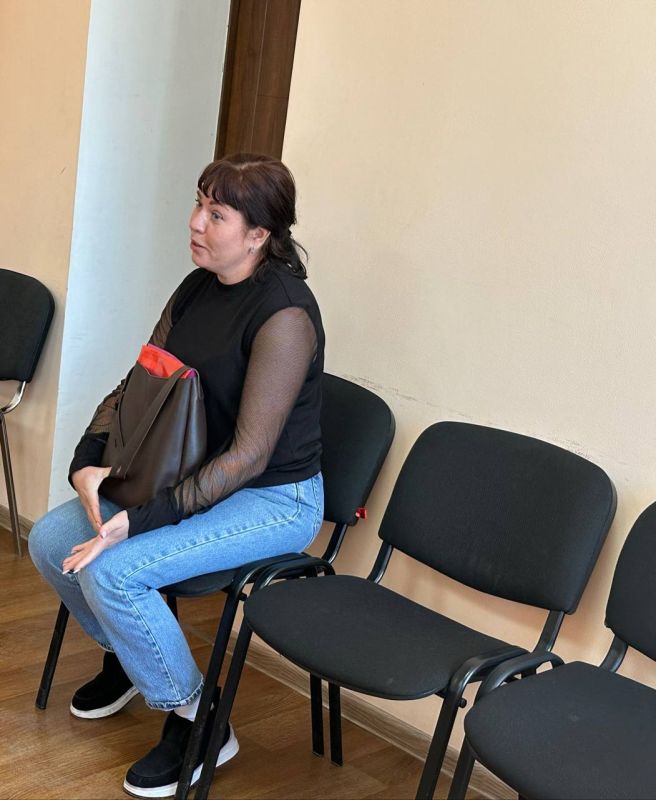 Глава городского округа город Ровеньки Андрей Рубанцов провёл личный приём жителей Глава городского округа город Ровеньки Андрей Рубанцов провёл личный приём жителей