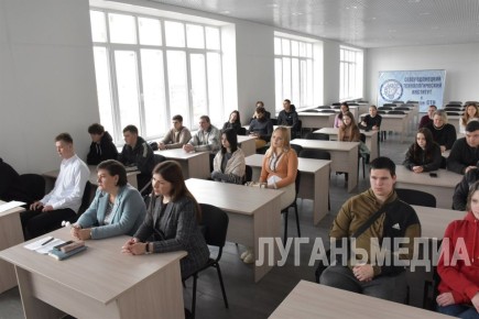 В Северодонецком технологическом институте прошел круглый стол «Ученые в лицах»