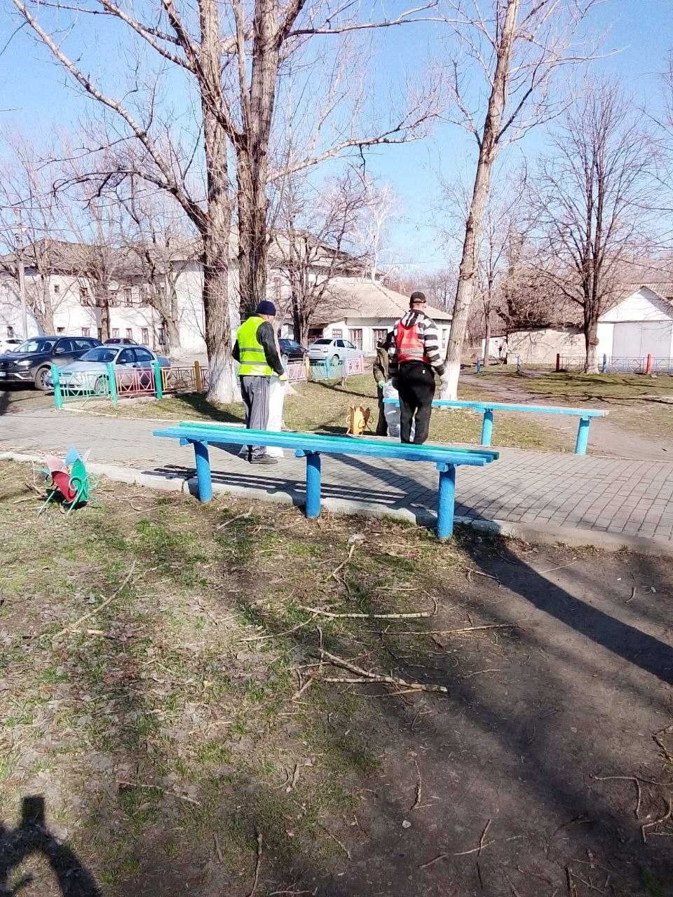 Андрей Рубанцов: В Ровеньках продолжается весенняя уборка городского округа Андрей Рубанцов: В Ровеньках продолжается весенняя уборка городского округа
