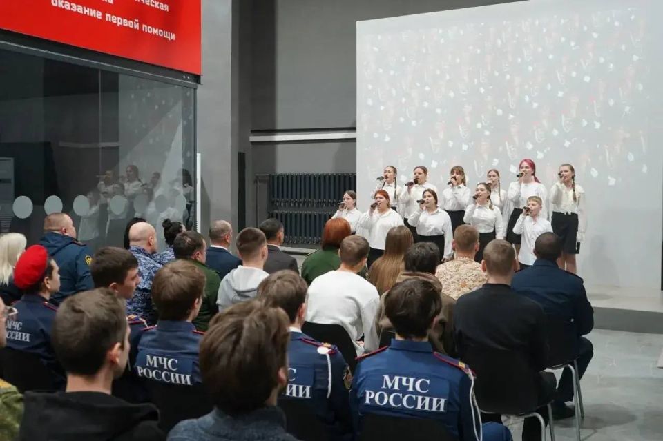 Сотрудники ИК № 5 регионального УФСИН посетили торжественные мероприятия, приуроченные ко Дню призывника Сотрудники ИК № 5 регионального УФСИН посетили торжественные мероприятия, приуроченные ко Дню призывника