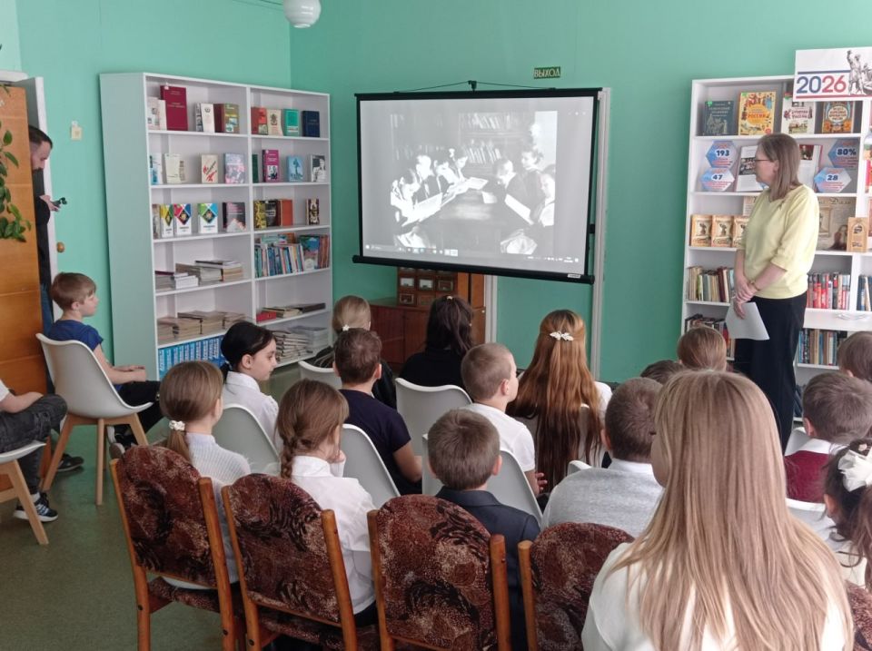 Ежегодно, в марте месяце во всех библиотеках нашей страны проходит необычный праздник Ежегодно, в марте месяце во всех библиотеках нашей страны проходит необычный праздник