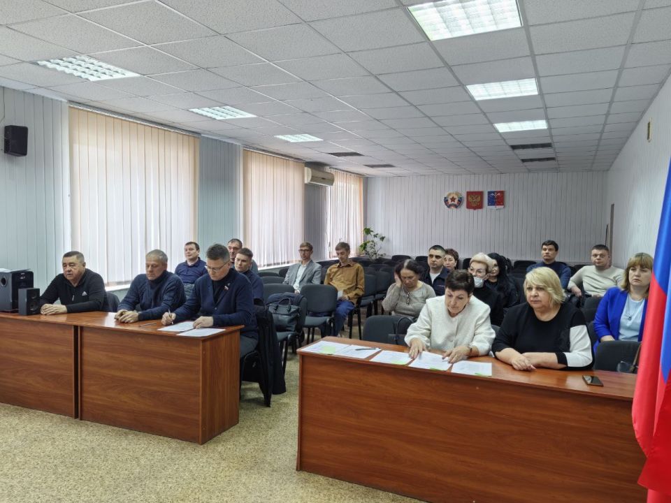 19.03.2026г. состоялось очередное заседание сессии депутатов Станично-Луганского МО. На заседании было рассмотрено 6 вопросов 19.03.2026г. состоялось очередное заседание сессии депутатов Станично-Луганского МО. На заседании было рассмотрено 6 вопросов