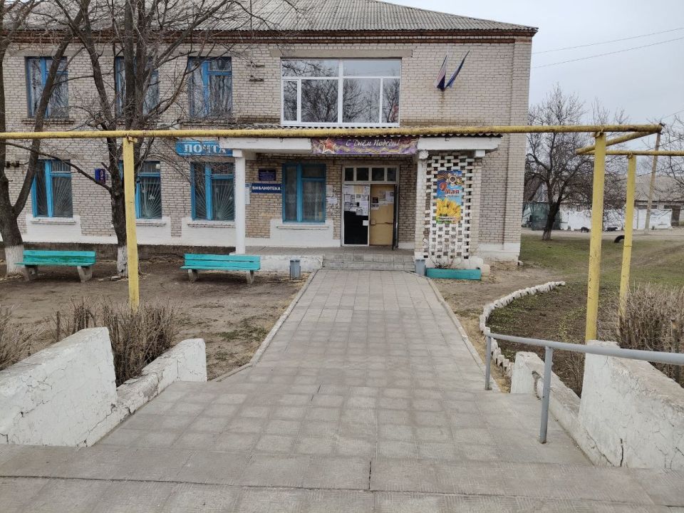 24.03.2026г. Чугинский отдел жизнеобеспечения в дружной команде с библиотекой-филиалом с. Чугинка и сотрудниками почты провели весеннее преображение территории административного здания 24.03.2026г. Чугинский отдел жизнеобеспечения в дружной команде с библиотекой-филиалом с. Чугинка и сотрудниками почты провели весеннее преображение территории административного здания