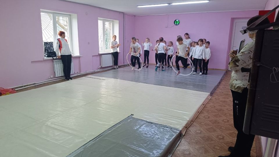 20 марта 2026 года в МБУ ДО «РСШ» прошли «Веселые эстафеты» среди обучающихся в секции спортивной гимнастики (тренер-преподаватель Коваленко Г.Н.). В мероприятии приняли участие 16 воспитанников, которые соревновались в... 20 марта 2026 года в МБУ ДО «РСШ» прошли «Веселые эстафеты» среди обучающихся в секции спортивной гимнастики (тренер-преподаватель Коваленко Г.Н.). В мероприятии приняли участие 16 воспитанников, которые соревновались в...