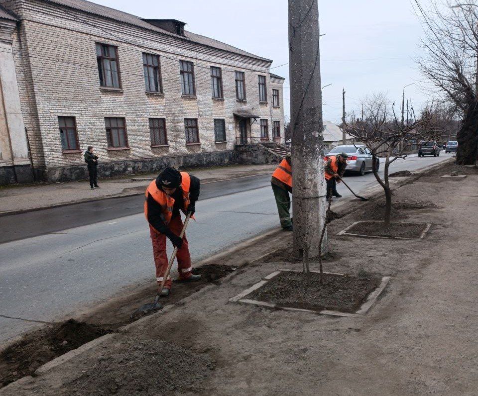 Коммунальными службами проведены работы на территории города Коммунальными службами проведены работы на территории города