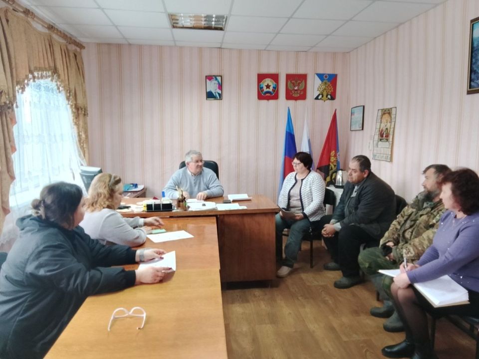 Сегодня в отделе жизнеобеспечения села Благовка Администрации городского округа Ровеньки состоялось собрание жителей сёл Благовка, Платоновка, Грибоваха, по вопросу создания территориального общественного самоуправления (ТОС) Сегодня в отделе жизнеобеспечения села Благовка Администрации городского округа Ровеньки состоялось собрание жителей сёл Благовка, Платоновка, Грибоваха, по вопросу создания территориального общественного самоуправления (ТОС)