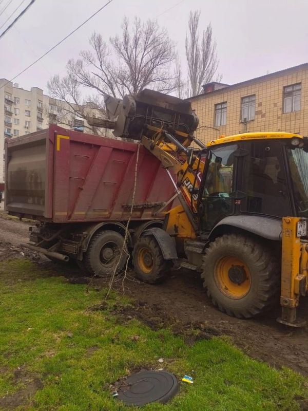 Сергей Козенко: В Краснодоне стартовал дорожный сезон Сергей Козенко: В Краснодоне стартовал дорожный сезон