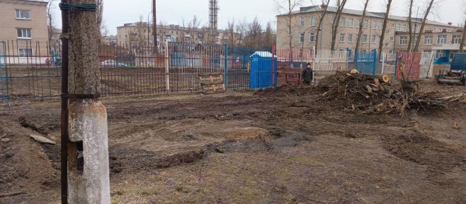 Андрей Рубанцов: В Ровеньках продолжается благоустройство общественной территории по улице Чехова Андрей Рубанцов: В Ровеньках продолжается благоустройство общественной территории по улице Чехова