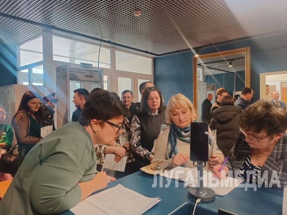 В Станично-Луганском музее донского казачества прошел республиканский семинар-практикум для сотрудников музеев В Станично-Луганском музее донского казачества прошел республиканский семинар-практикум для сотрудников музеев