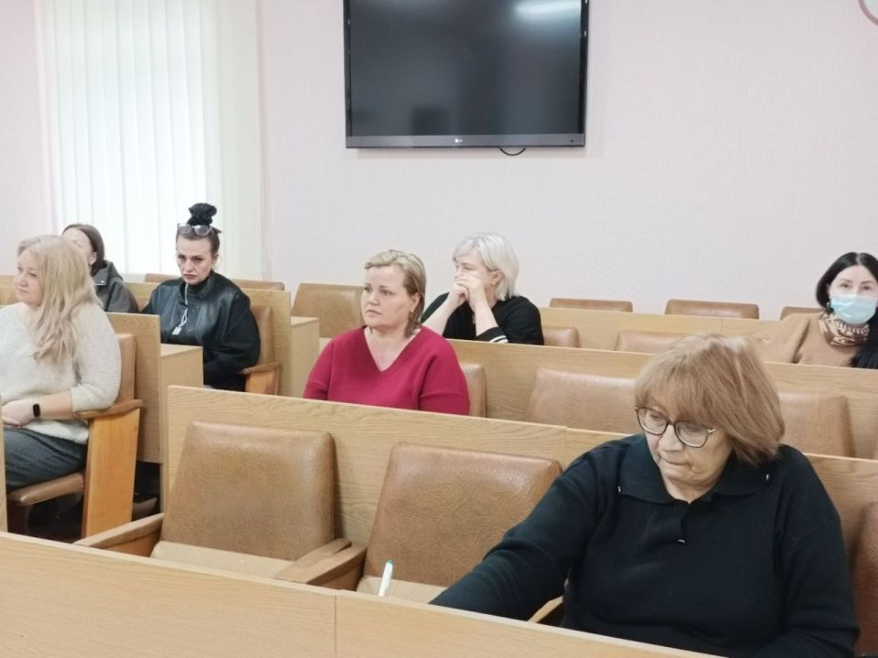 Сегодня в Администрации городского округа город Ровеньки состоялось очередное заседание рабочей группы межведомственной комиссии ЛНР по противодействию нелегальной занятости Сегодня в Администрации городского округа город Ровеньки состоялось очередное заседание рабочей группы межведомственной комиссии ЛНР по противодействию нелегальной занятости
