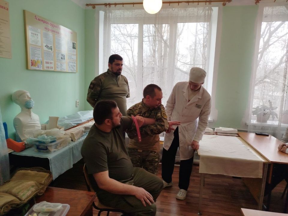 Открытое занятие по медицине катастроф в Стахановском медицинском колледже Открытое занятие по медицине катастроф в Стахановском медицинском колледже
