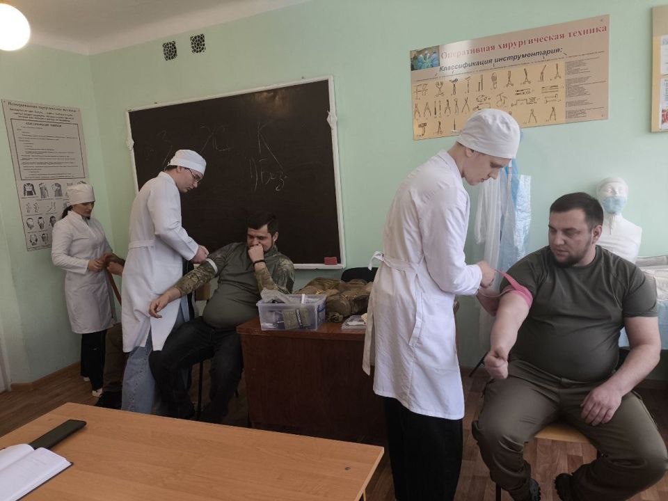Открытое занятие по медицине катастроф в Стахановском медицинском колледже Открытое занятие по медицине катастроф в Стахановском медицинском колледже