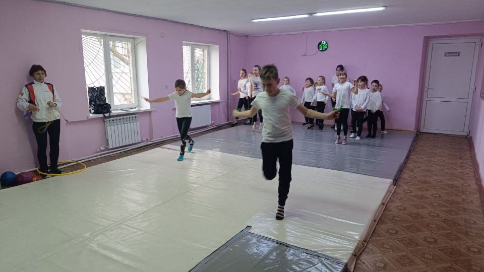 20 марта 2026 года в МБУ ДО «РСШ» прошли «Веселые эстафеты» среди обучающихся в секции спортивной гимнастики (тренер-преподаватель Коваленко Г.Н.). В мероприятии приняли участие 16 воспитанников, которые соревновались в... 20 марта 2026 года в МБУ ДО «РСШ» прошли «Веселые эстафеты» среди обучающихся в секции спортивной гимнастики (тренер-преподаватель Коваленко Г.Н.). В мероприятии приняли участие 16 воспитанников, которые соревновались в...