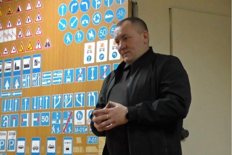 Юнкоры Свердловской Народной киностудии «Горизонт» побывали в гостях у Свердловской автошколы РОА Юнкоры Свердловской Народной киностудии «Горизонт» побывали в гостях у Свердловской автошколы РОА