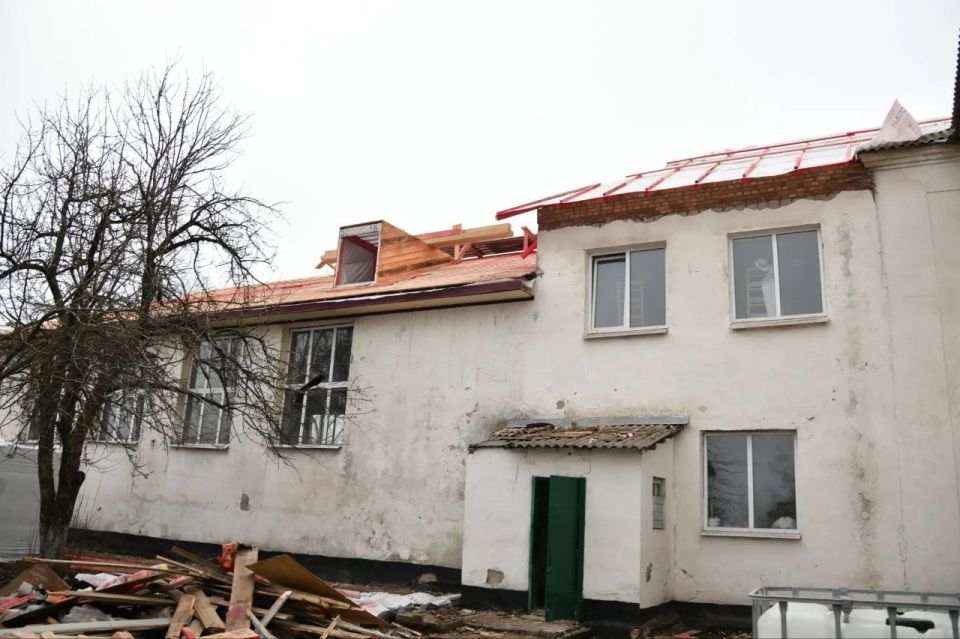 По народной программе в Свердловской школе №3 капитально ремонтируют спортзал По народной программе в Свердловской школе №3 капитально ремонтируют спортзал