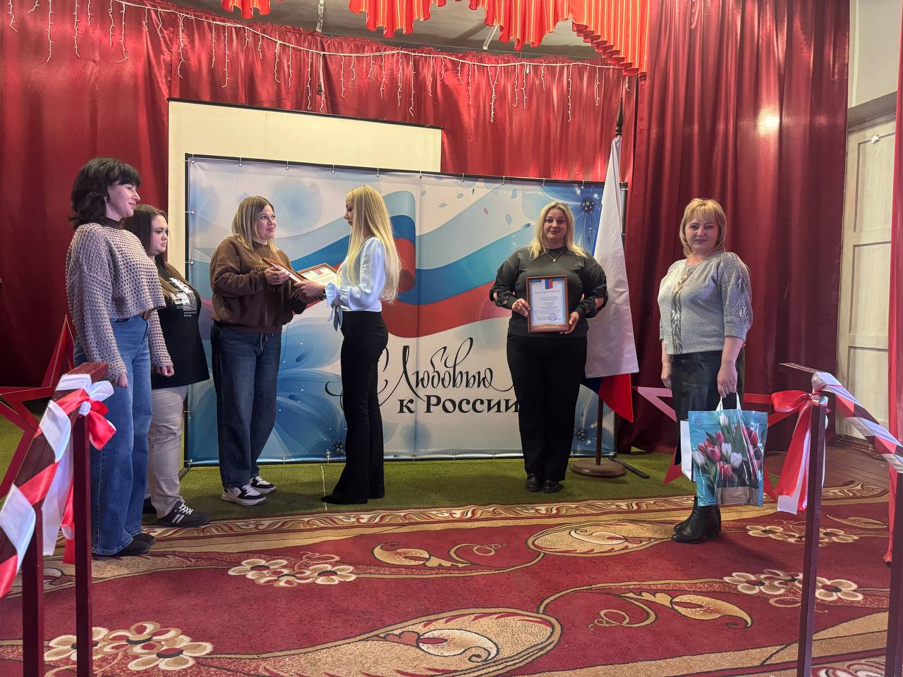 25 марта свой профессиональный праздник — День работника культуры — отмечают работники ДК им. Т.Г. Шевченко пгт Большекаменка 25 марта свой профессиональный праздник — День работника культуры — отмечают работники ДК им. Т.Г. Шевченко пгт Большекаменка