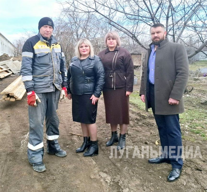 В Софиевской школе № 27 ведутся ремонтно-восстановительные работы в рамках «Народной программы» «Единой России» В Софиевской школе № 27 ведутся ремонтно-восстановительные работы в рамках «Народной программы» «Единой России»