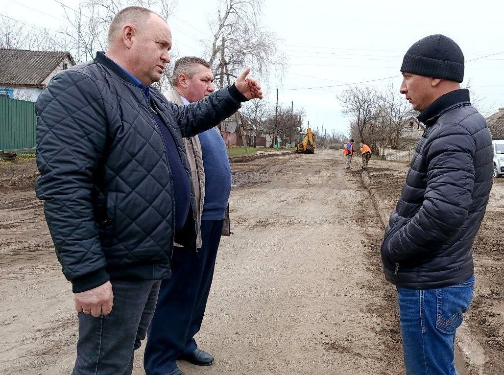 Народная программа «Единой России» в действии: в Гречишкино начали капитальный ремонт дороги