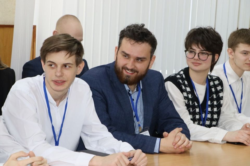 Наталия Жулинская: Важный шаг в развитии молодежной политики Стаханова Наталия Жулинская: Важный шаг в развитии молодежной политики Стаханова