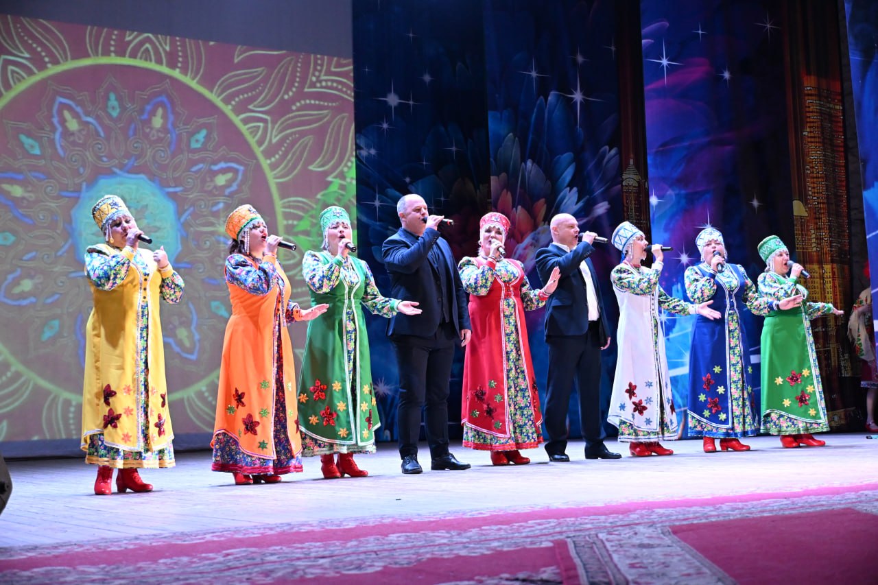 Евгений Морозов: Особенно отрадно, что вместе с ними сегодня поют и танцуют участники СВО, заводчане, учителя, медики и даже сотрудники Администрации и Совета городского округа Евгений Морозов: Особенно отрадно, что вместе с ними сегодня поют и танцуют участники СВО, заводчане, учителя, медики и даже сотрудники Администрации и Совета городского округа