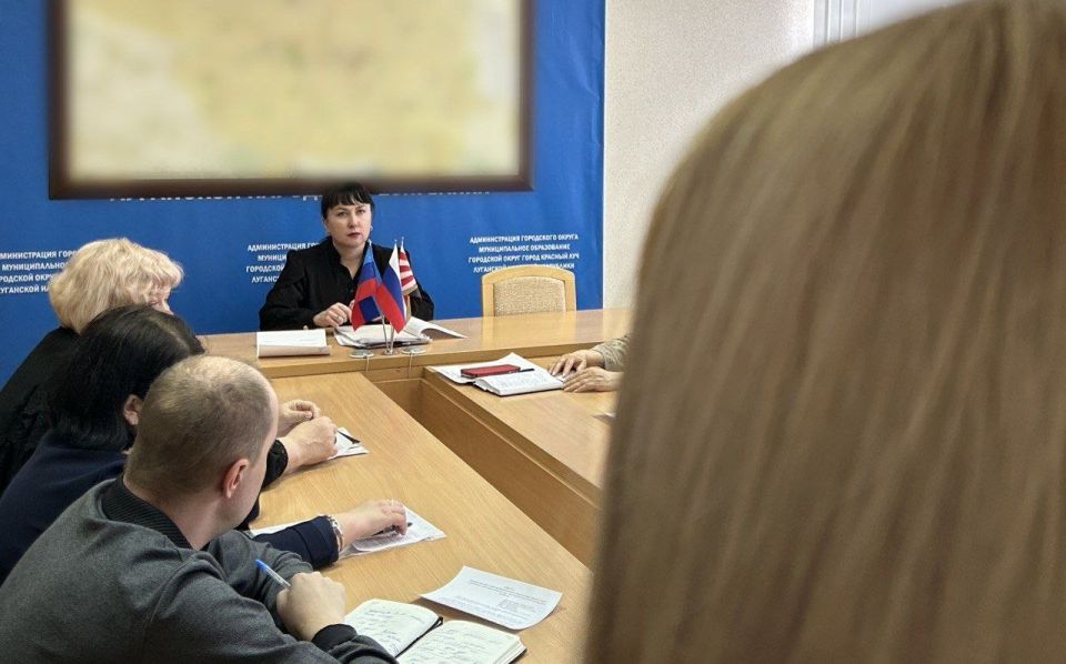25 марта 2026 года в Администрации Краснолучского городского округа прошло внеочередное заседание комиссии по делам несовершеннолетних и защите их прав 25 марта 2026 года в Администрации Краснолучского городского округа прошло внеочередное заседание комиссии по делам несовершеннолетних и защите их прав