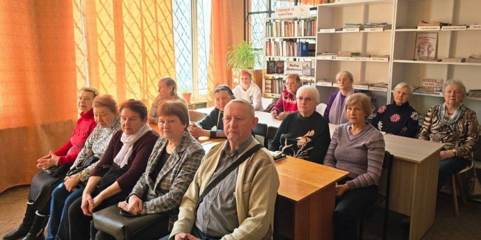 Книжные гости отметили юбилей Станислава Говорухина Книжные гости отметили юбилей Станислава Говорухина