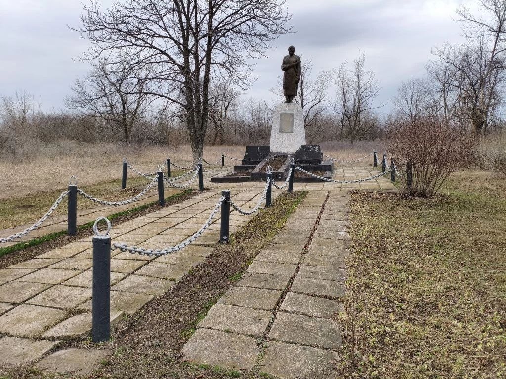 В пгт. Софиевский и пгт. Запорожье продолжаются работы по благоустройству территорий В пгт. Софиевский и пгт. Запорожье продолжаются работы по благоустройству территорий