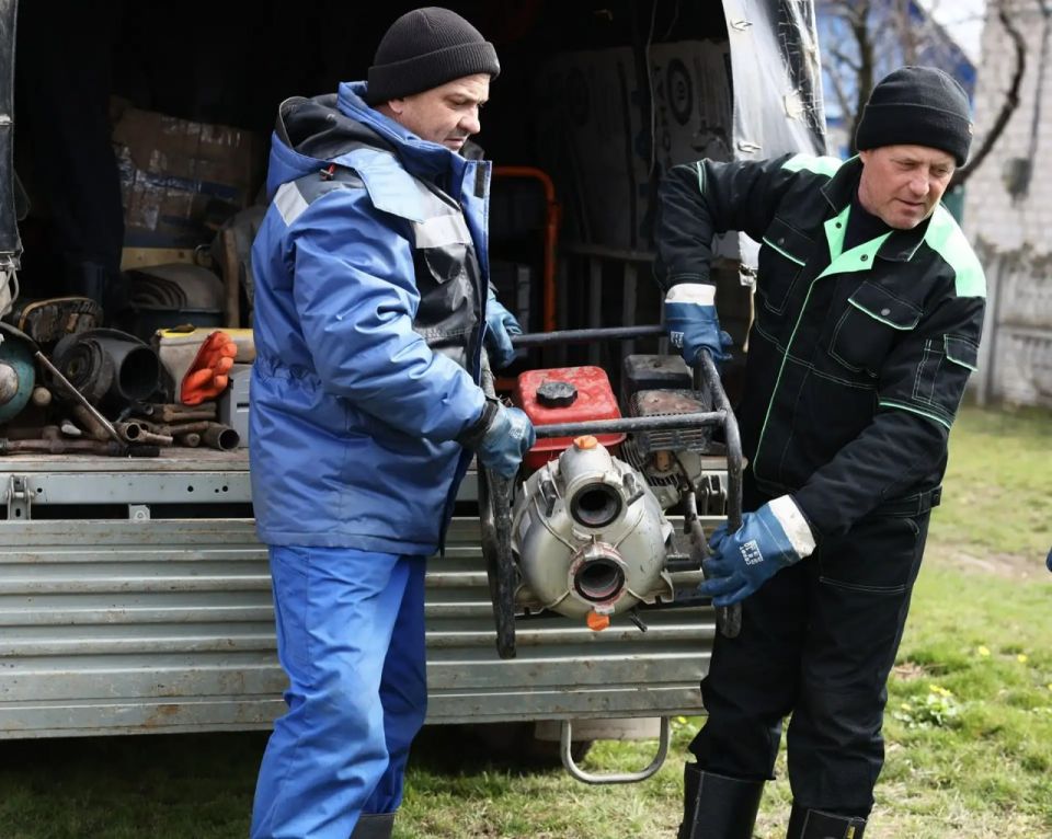 В Лисичанске продолжают работу аварийные бригады из Республики Татарстан В Лисичанске продолжают работу аварийные бригады из Республики Татарстан