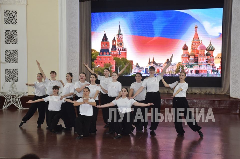 В Стаханове стартовал культурно-образовательный проект «Шахтерский код: Стаханов» В Стаханове стартовал культурно-образовательный проект «Шахтерский код: Стаханов»