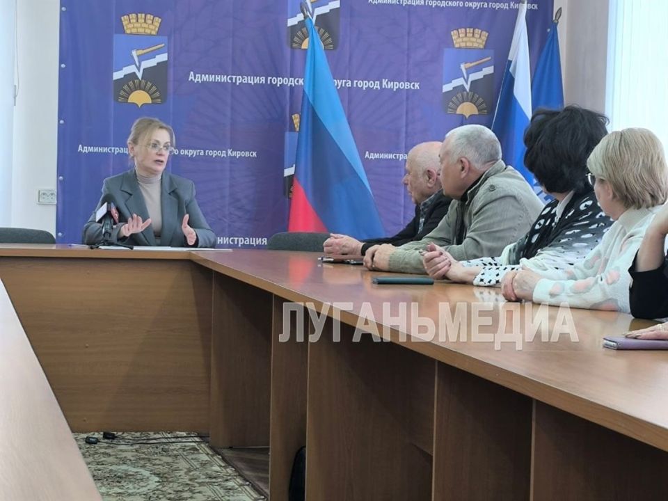 В Кировске единороссы обсудили реализацию Народной программы на 2026 год В Кировске единороссы обсудили реализацию Народной программы на 2026 год