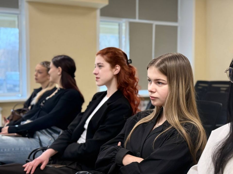 В Молодежном центре «Современник» состоялось расширенное заседание Молодежного совета Министерства культуры ЛНР В Молодежном центре «Современник» состоялось расширенное заседание Молодежного совета Министерства культуры ЛНР